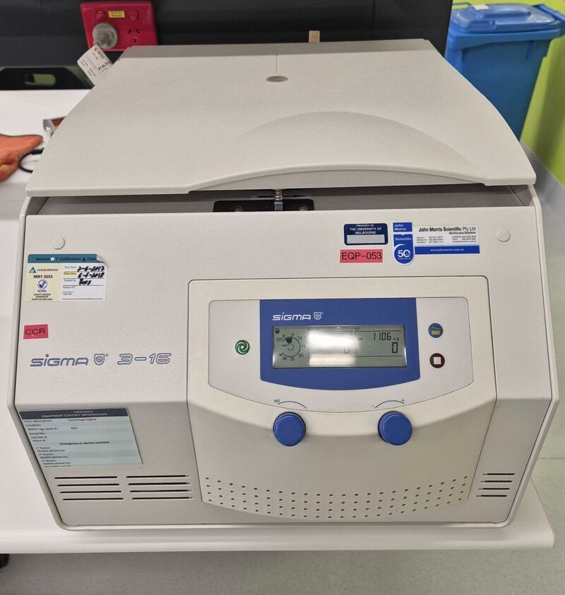 Refurbished Sigma 3-16 refrigerated centrifuge